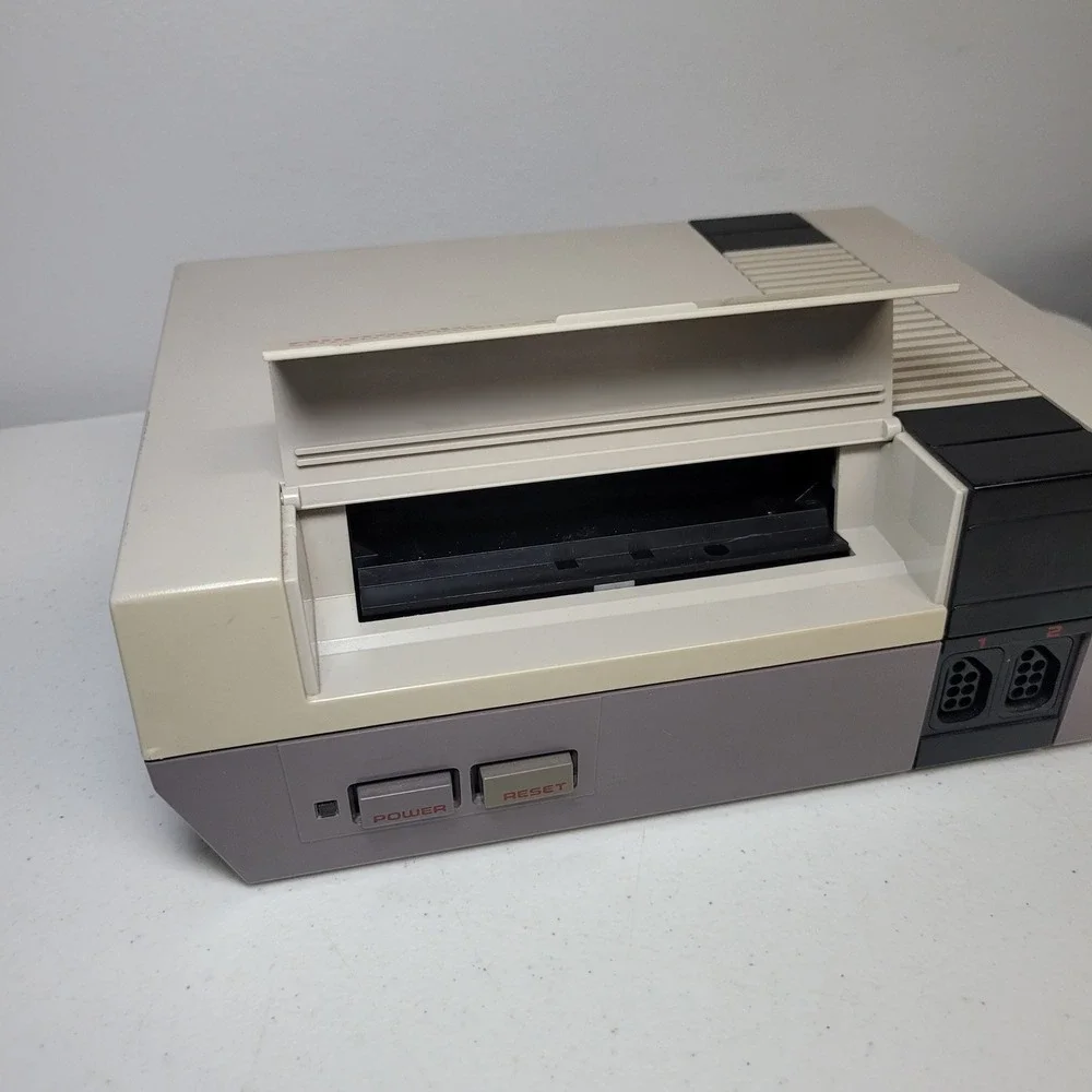Nintendo NES Entertainment System Console Only Gray Untested Vintage